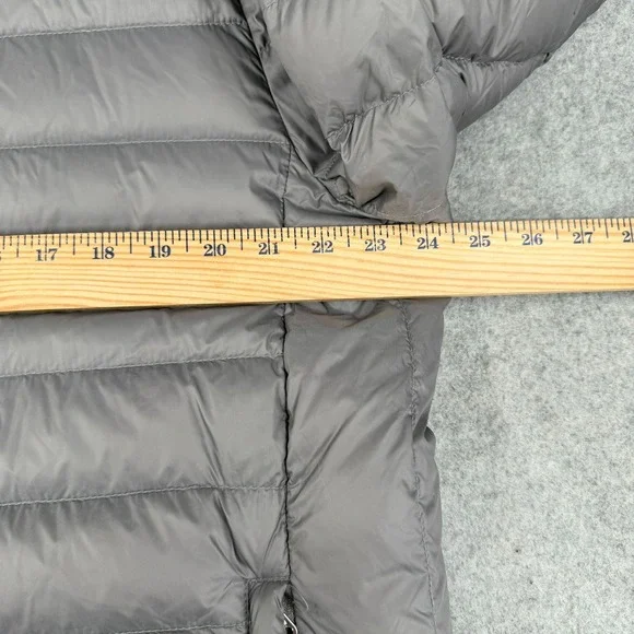 Tumi Pax Packable Travel Pillow Puffer Down Hooded Jacket Silver Gray Women's XL - Picture 6 of 10